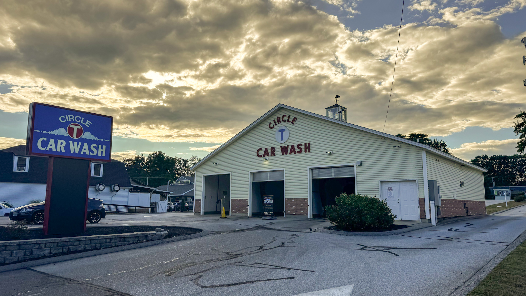 Tony & Melissa Crawford - Circle T Carwash